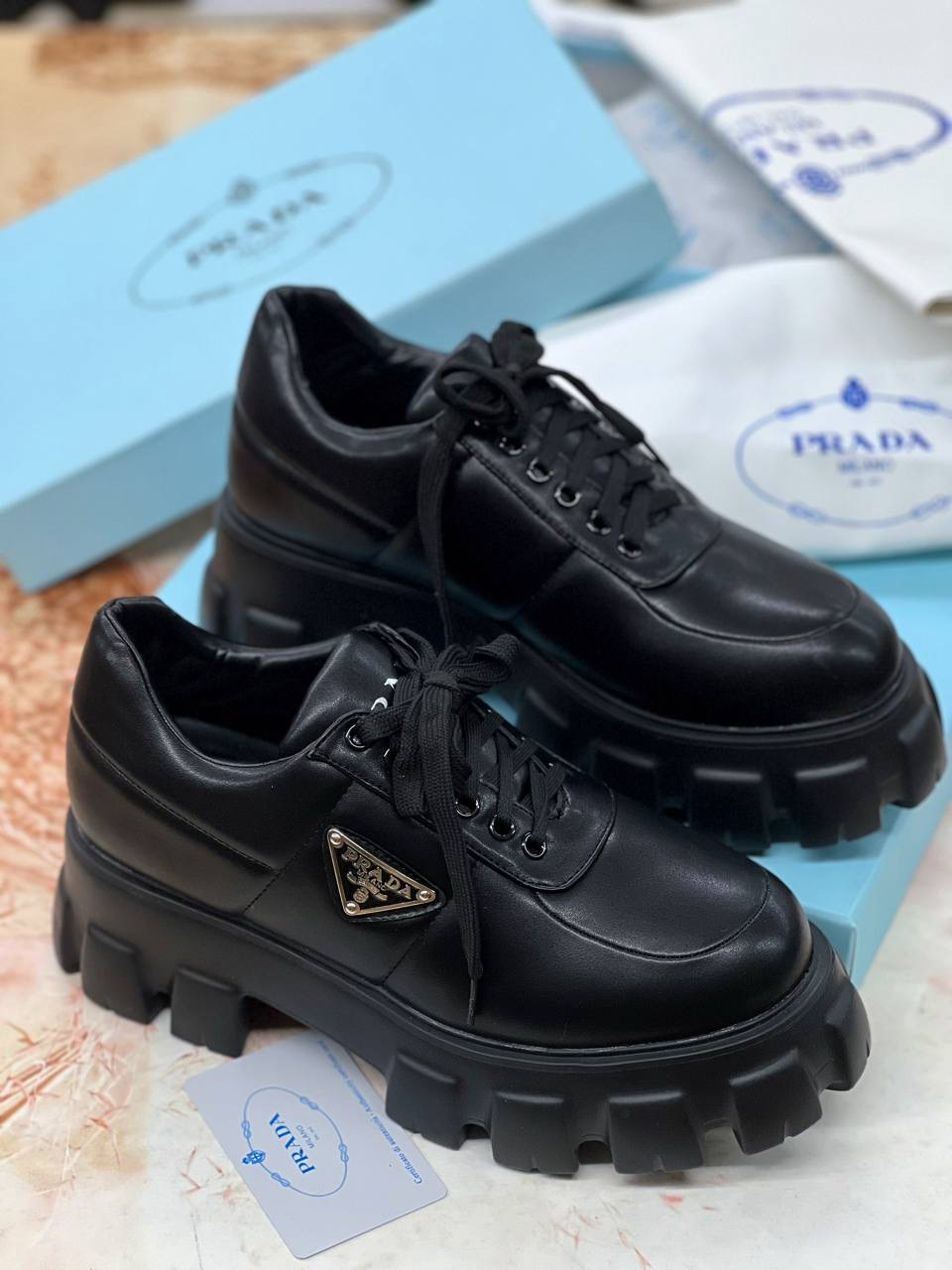 کفش پرادا