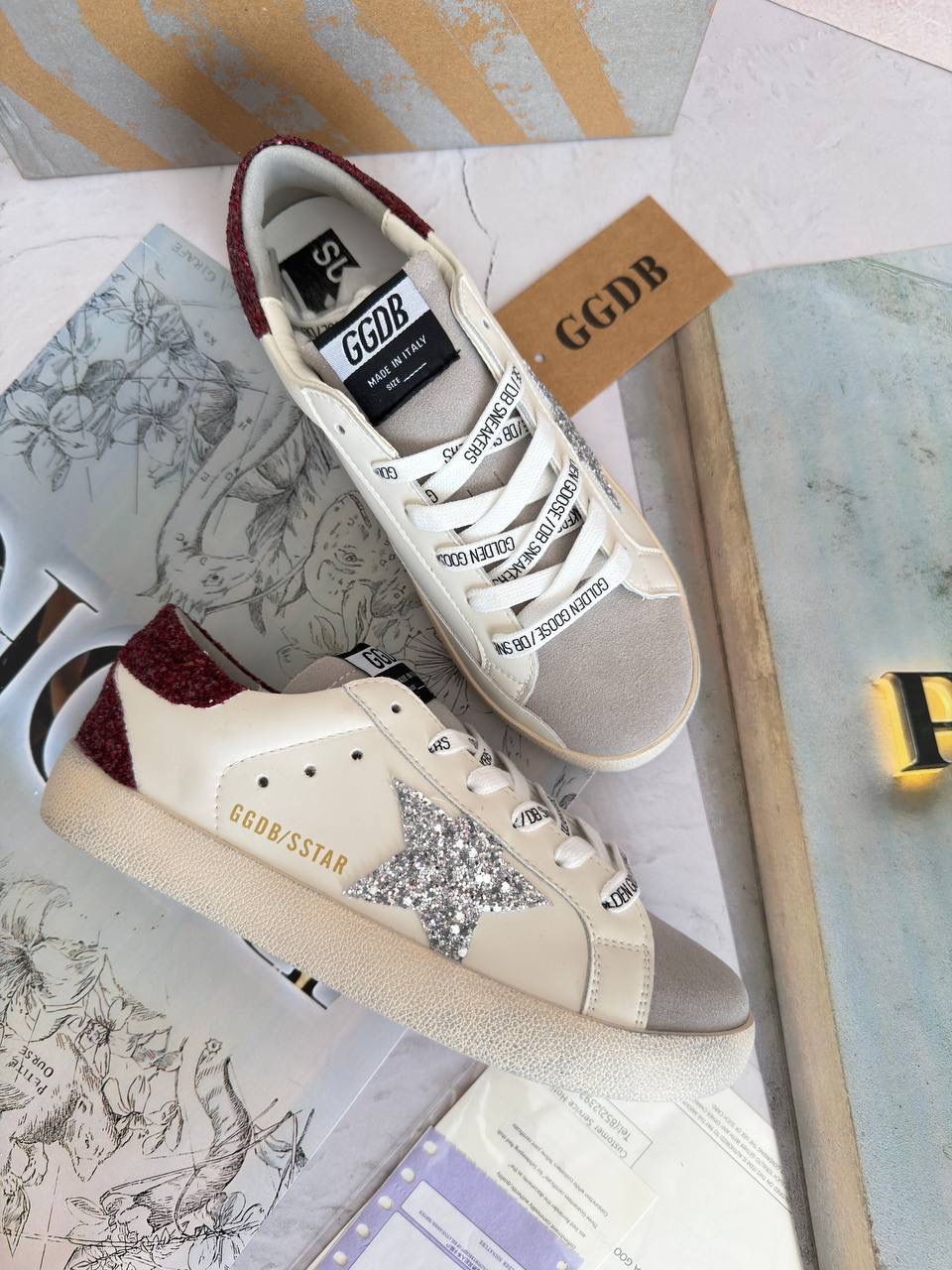 کتونی گلدن گوس